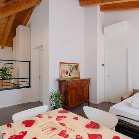 San Zen Che Ride Apartmán *